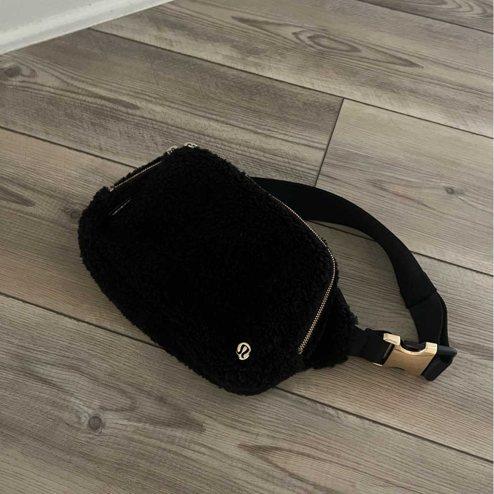 Lululemon furry belt bag